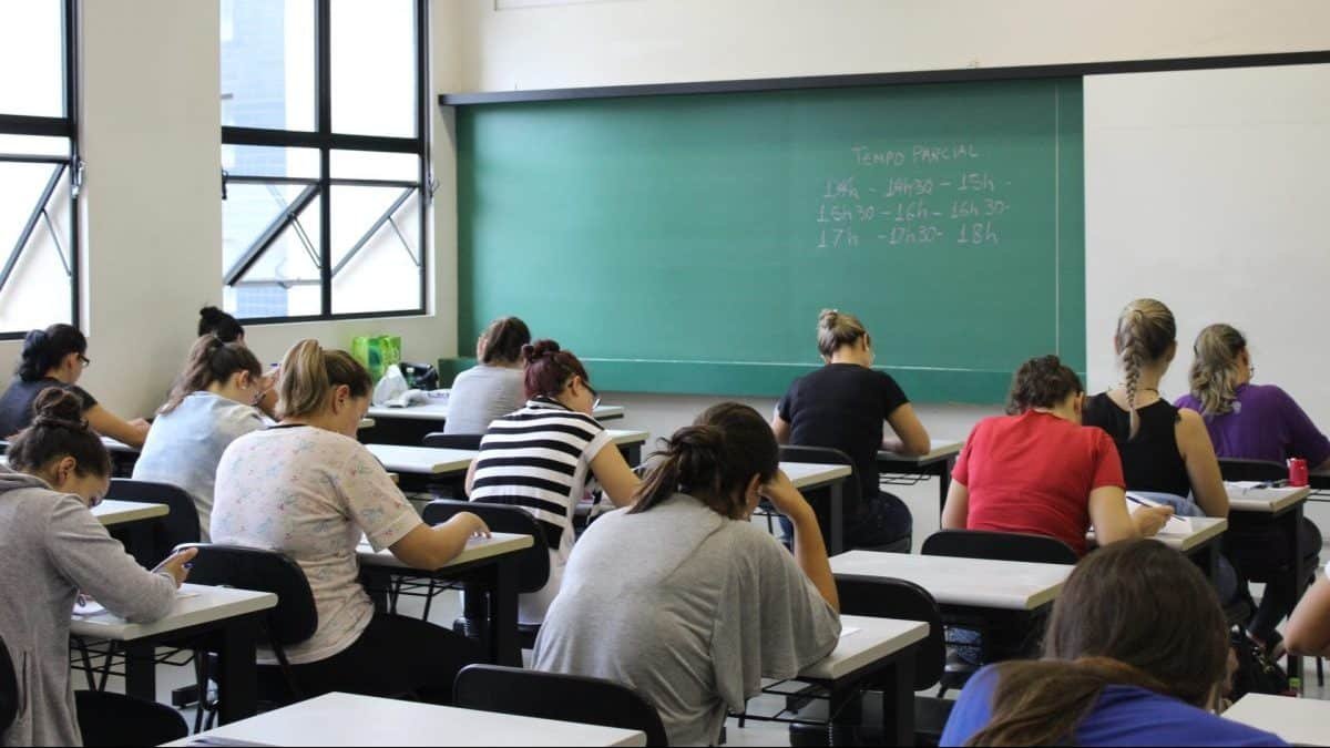 Governo Adia Concurso Público Nacional: &Quot;Enem Dos Concursos&Quot;