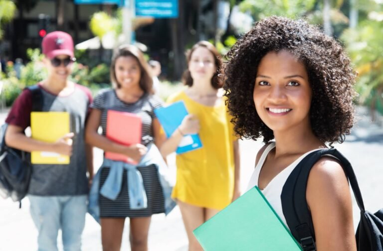 Você Pode Tirar Sua Cnh De Graça Pelo Cnh Social E Concluir O Ensino Médio Em 1 Dias Pelo Encceja
